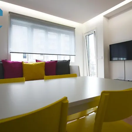 Sogra By Jc With Balcony Апартаменты